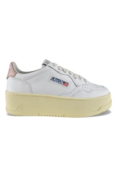 Autry Medalist Sneakers In White