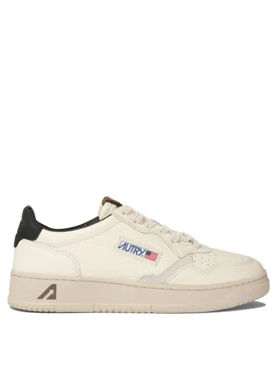 Autry Medalist Low Sneakers In White