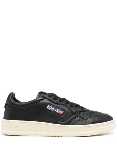 Autry Low-top Leather Trainers In Black