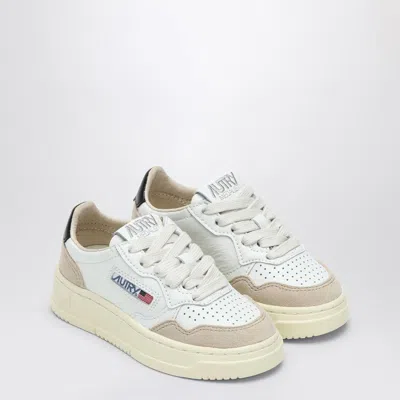 AUTRY AUTRY MEDALIST SNEAKERS IN WHITE/BLACK LEATHER