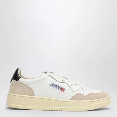 Autry Medalist Sneakers In White/black Leather In Neutral