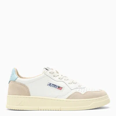 AUTRY MEDALIST SNEAKERS IN WHITE/LIGHT BLUE LEATHER AND SUEDE