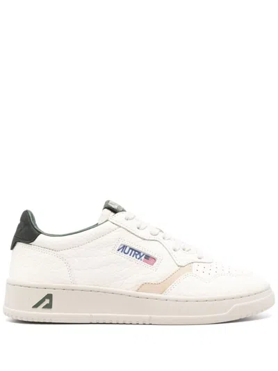Autry Medalist Sneakers In White, Green