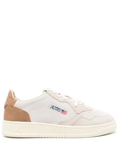 Autry Medalist Sneakers In Neutrals
