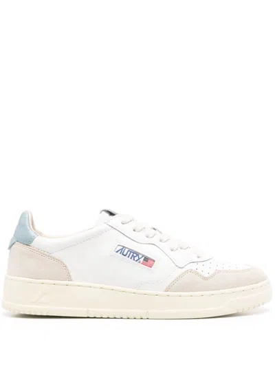 Autry Medalist Low-top Sneakers With Smooth In White