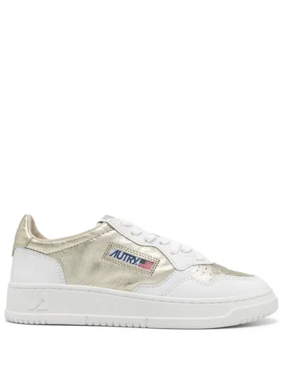 Autry Medalist Sneakers In White