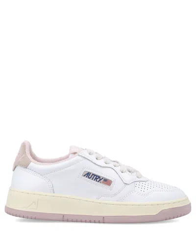 Autry Medalist Sneakers In White