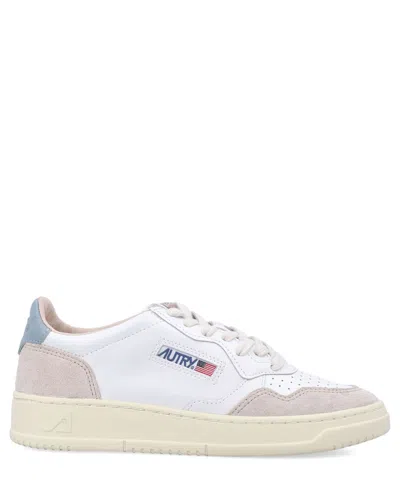 Autry Medalist Sneakers In White