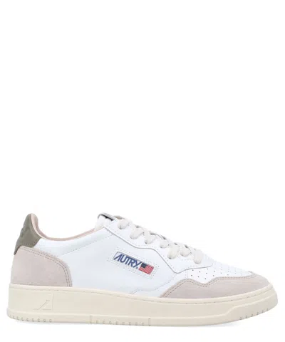 Autry Medalist Sneakers In White