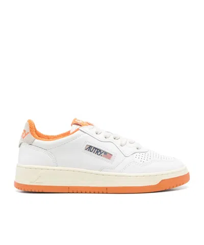 Autry Medalist Sneakers In White