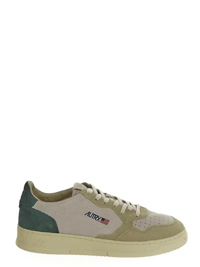 Autry Medalist Sneakers In White