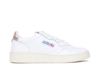 Autry Medalist Sneakers In White