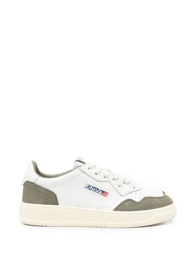 Autry Medalist Sneakers In White