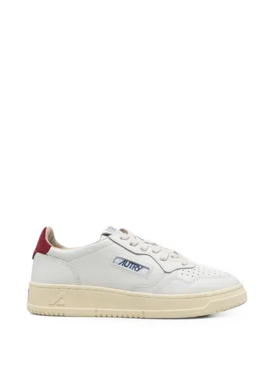 Autry Medalist Low Sneakers In Calf Leather With Perforated Toe In White