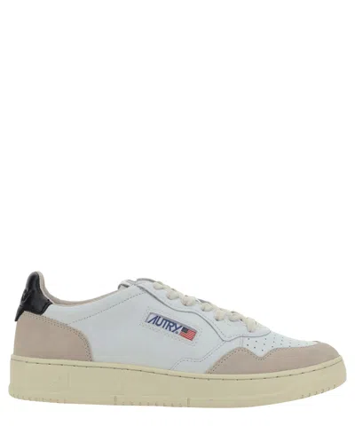 Autry Medalist Sneakers In White