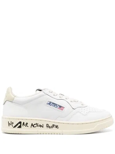 Autry Medalist Low-top Sneakers In White