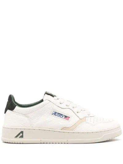 Autry Medalist Low Sneakers In White, Green