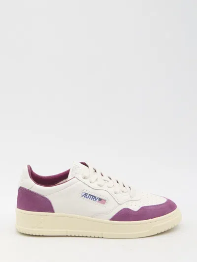 Autry Medalist Sneakers In White