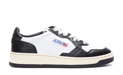 Autry Medalist Sneakers In Wht/blk