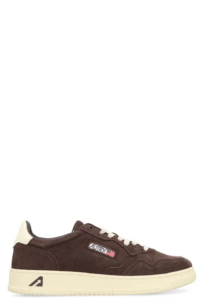 AUTRY AUTRY MEDALIST SUEDE LOW-TOP SNEAKERS