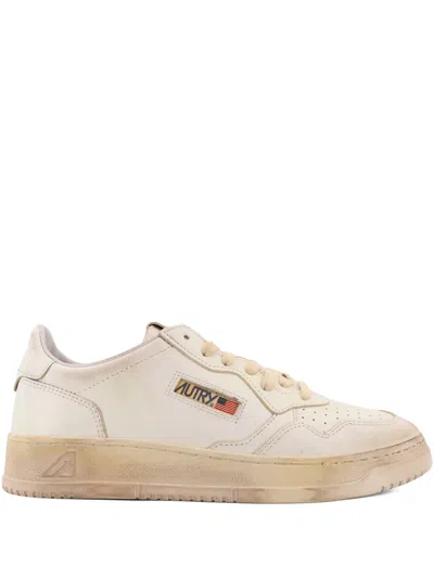 Autry Super Vintage Low-top Leather Sneakers In Neutral