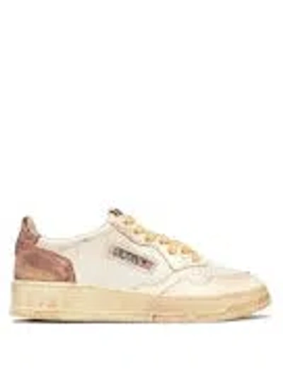 Autry Medalist Super Vintage Sneakers In White