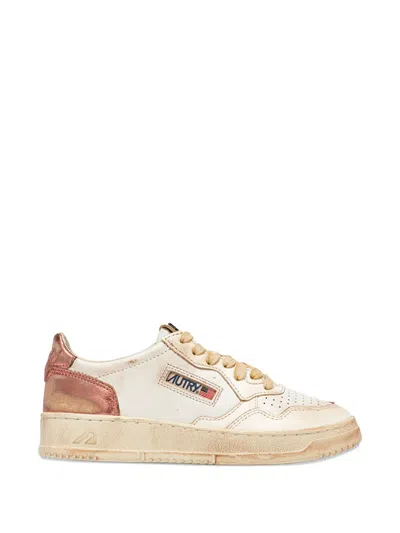 Autry Medalist Super Vintage Sneakers In Neutral