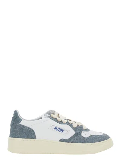 AUTRY 'MEDALIST' BLUE LOW TOP SNEAKERS WITH LOGO DETAIL IN LEATHER AND SUEDE WOMAN