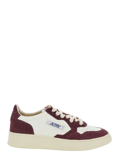 AUTRY 'MEDALIST' BORDEAUX LOW TOP SNEAKERS WITH LOGO DETAIL IN LEATHER AND SUEDE WOMAN