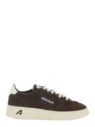 AUTRY MEDALIST BROWN LOW TOP SNEAKERS WITH LOGO DETAIL IN SUEDE WOMAN