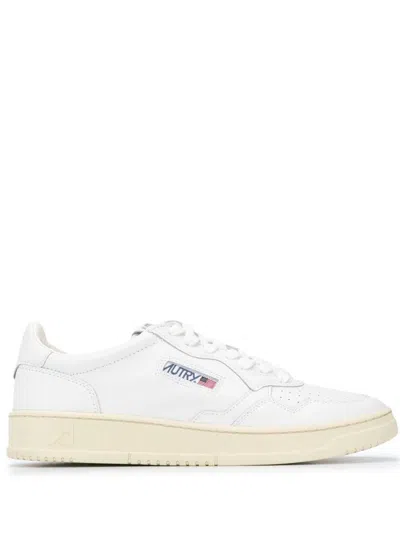 Autry 'medalist' White Low Top Sneakers With Logo Detail