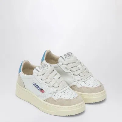 Autry Medalist White/light Blue Trainer In Neutral