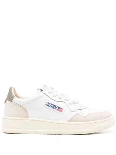 Autry Medialist Low Leather Sneakers In Grey