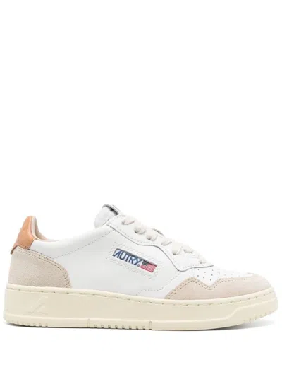 Autry Medialist Low Leather Trainers In Neutral
