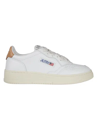 Autry Medialist Low Leather Sneakers In Brown