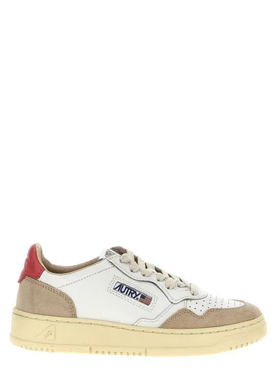 Autry Medialist Low Leather Sneakers In Purple