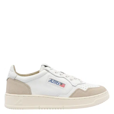 Autry Medialist Sneakers In Sand