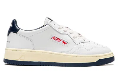 Pre-owned Autry Men's  Medalist Leather Low Maison Kitsuné Sneakers In White/navy Blue In Multi