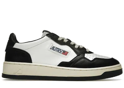 Pre-owned Autry Men's  Medalist Leather Low Sneakers In Black/white/cream