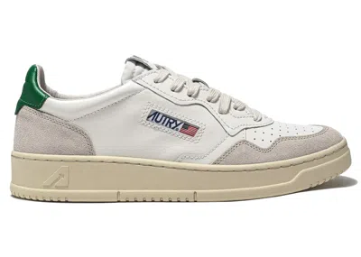 Pre-owned Autry Men's  Medalist Leather Low Sneakers In White/amazon/beige