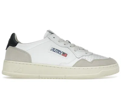 Pre-owned Autry Men's  Medalist Leather Low Sneakers In White/black/beige
