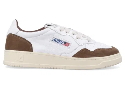 Pre-owned Autry Men's  Medalist Leather Low Sneakers In White/cigar