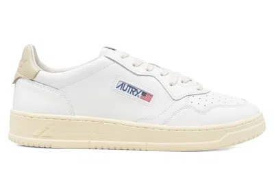 Pre-owned Autry Men's  Medalist Leather Low Sneakers In White/tidal Foam
