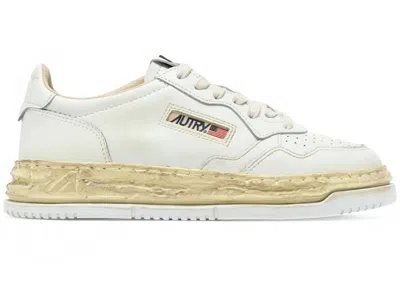 Pre-owned Autry Men's  Medalist Low Super Vintage Maison Mihara Yasuhiro General Scale Sneakers In White
