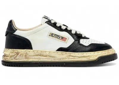 Pre-owned Autry Men's  Medalist Low Super Vintage Maison Mihara Yasuhiro General Scale Sneakers In White/black In Multi