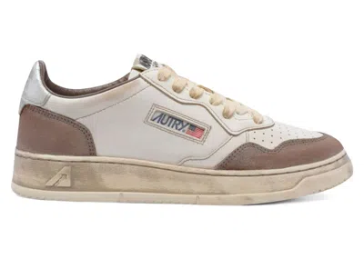 Pre-owned Autry Men's  Medalist Low Super Vintage Sneakers In White/burned