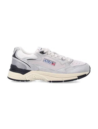 Autry Hyperway Panelled Sneakers In Gray