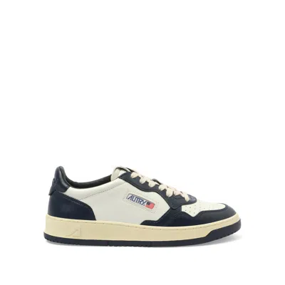 Autry Men's Medalist Low Bicolour Sneakers In White/blue