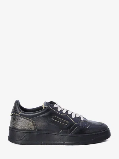 Autry Sup Vint Low Sneakers In Black