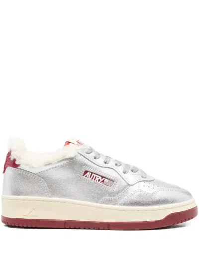 Autry Metallic Leather Shearling Trainers In Silver